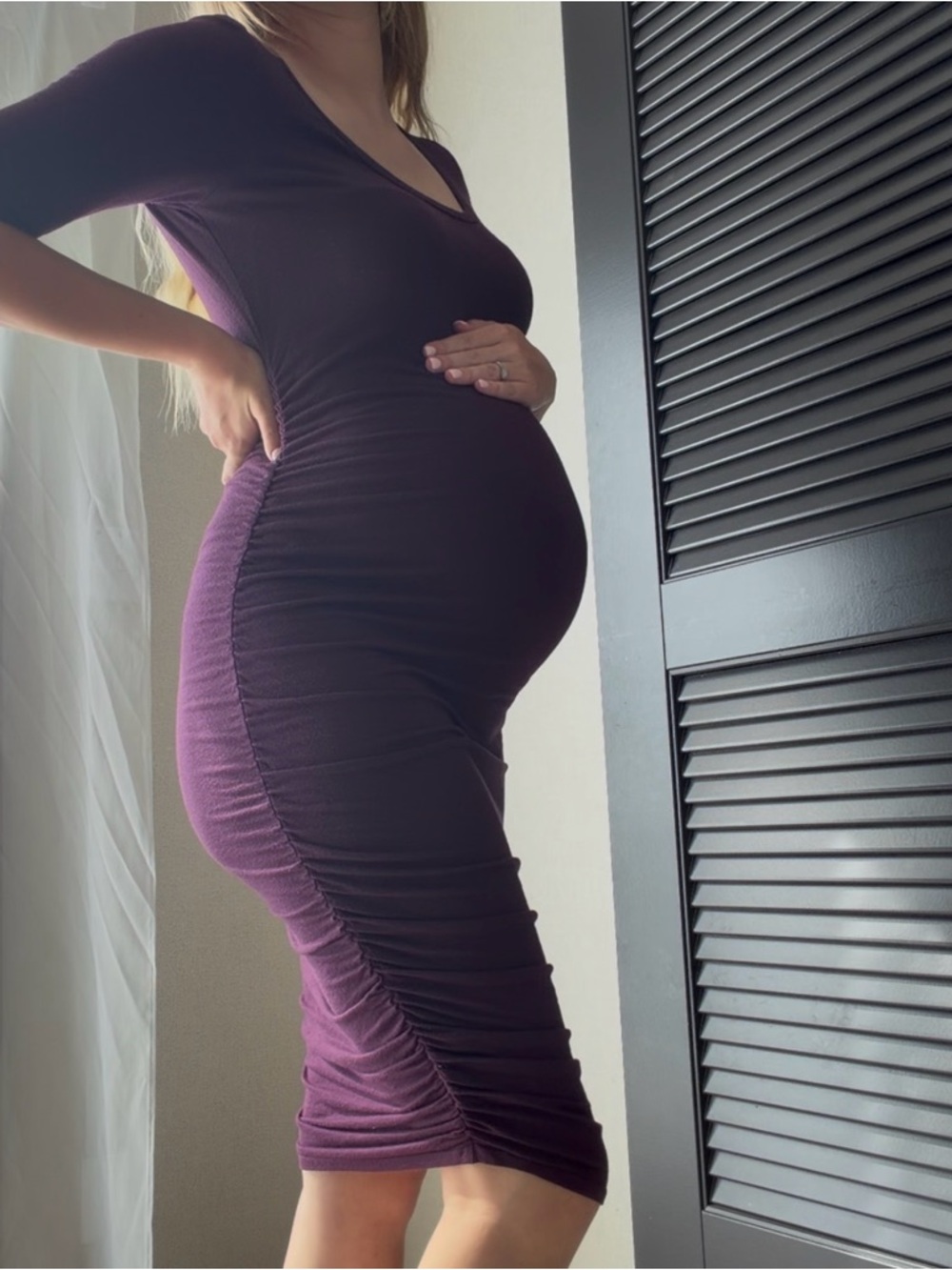 Motherhood Ruched Maternity Midi Dress in Plum